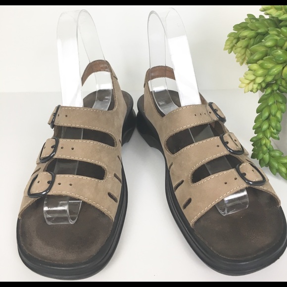 clarks womens sunbeat sandal